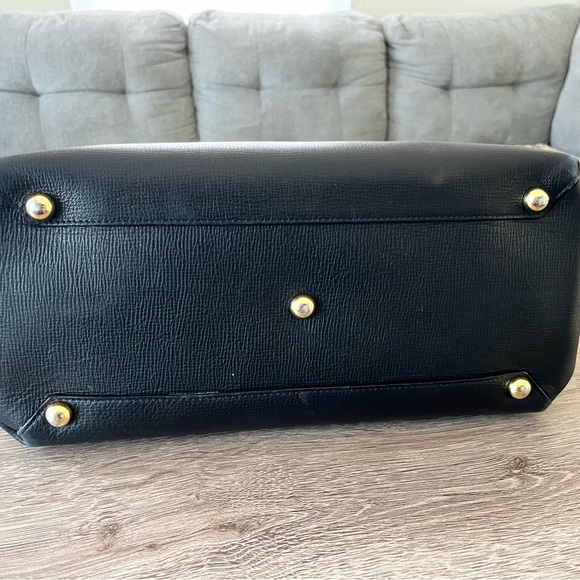 Burberry Banner Medium Tote - Picture 10 of 17